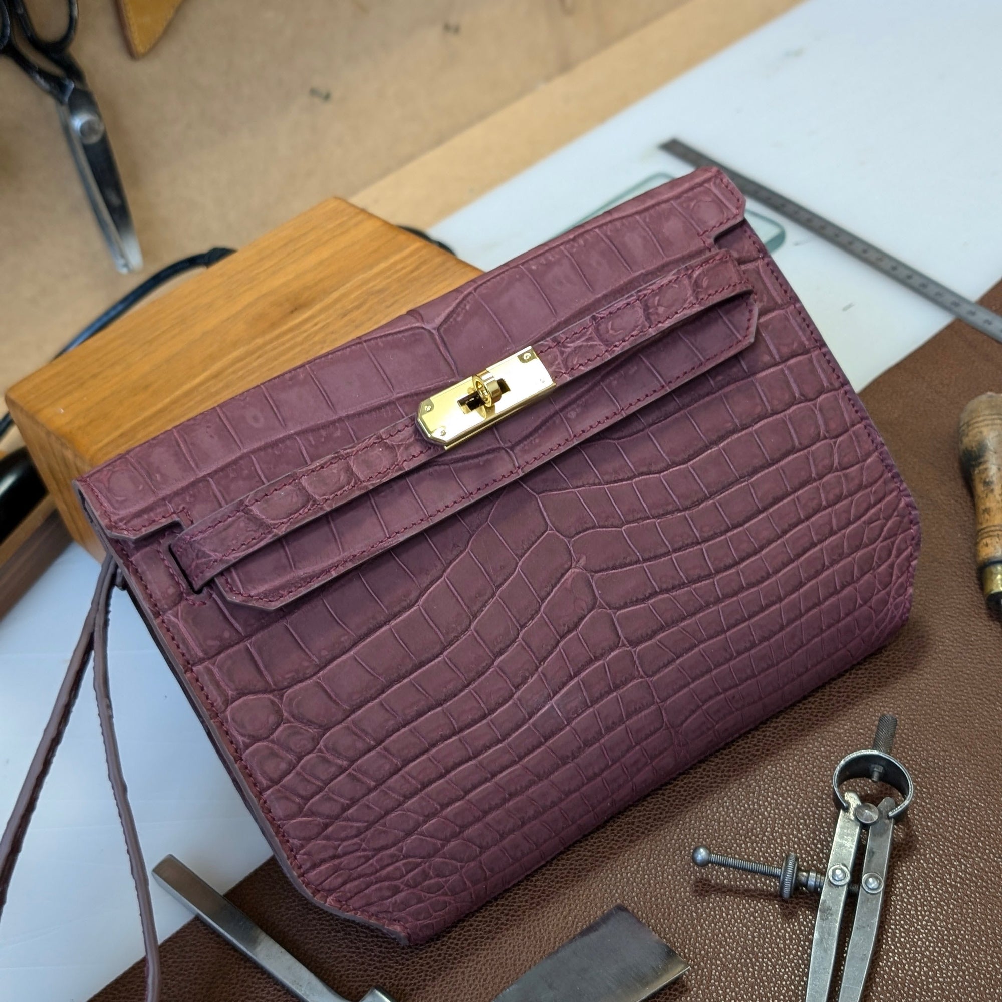 Clutch Bag - Burgundy Crocodile - Ascot Shoes