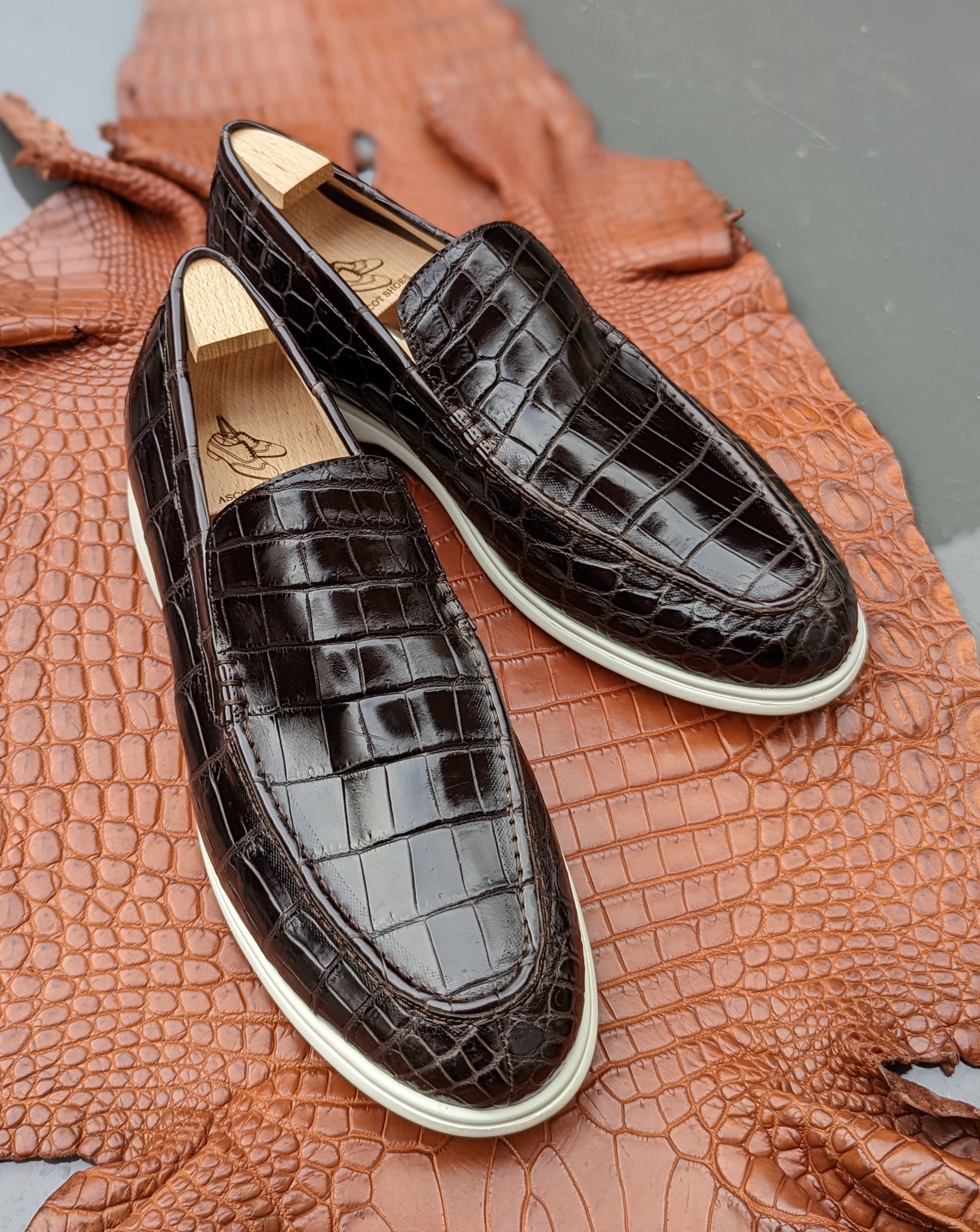 Ascot Ezee - Dark Chocolate Brown Crocodile - Ascot Shoes