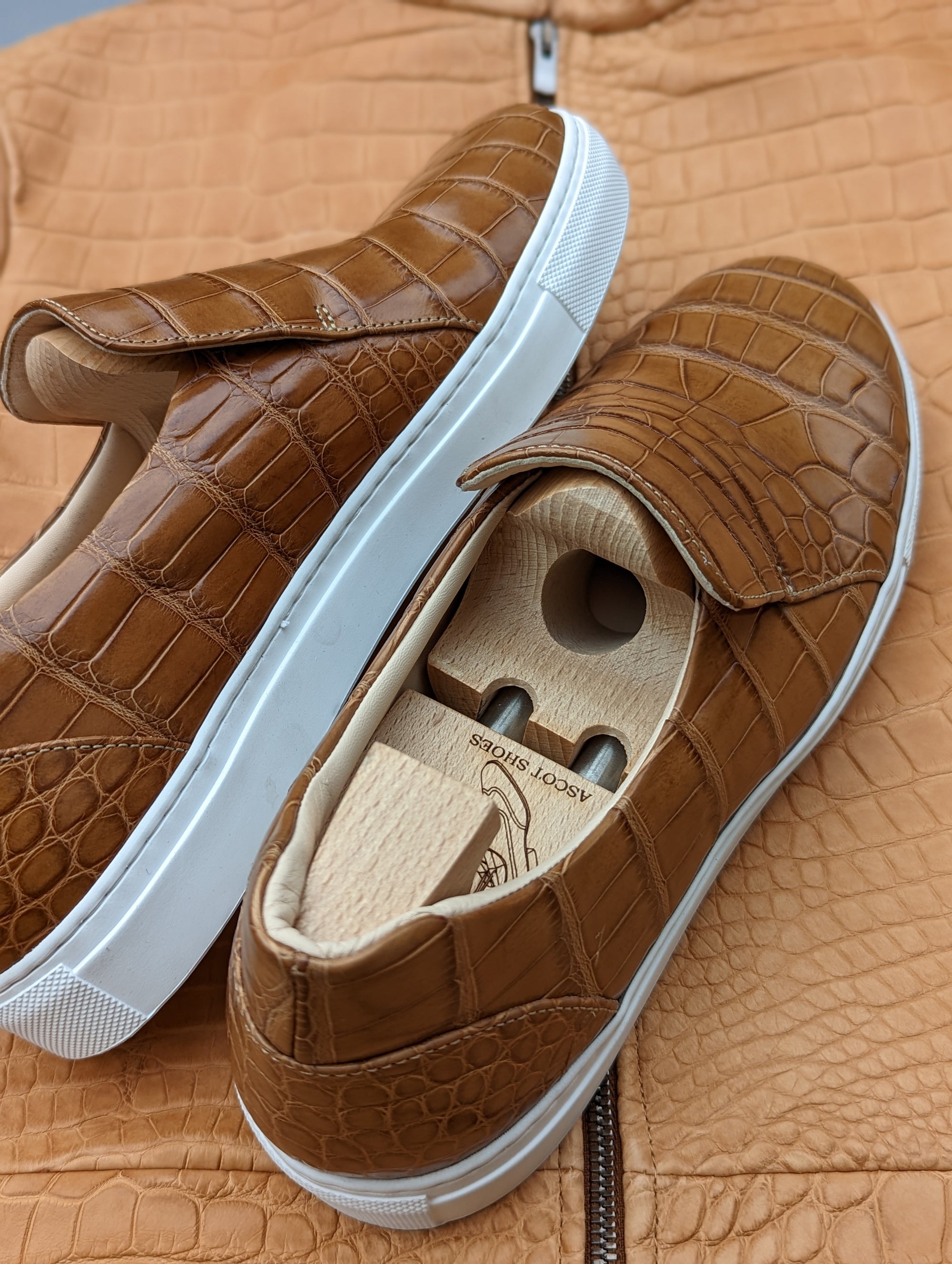 Ascot Ezee - Millenium Tan Crocodile - Ascot Shoes