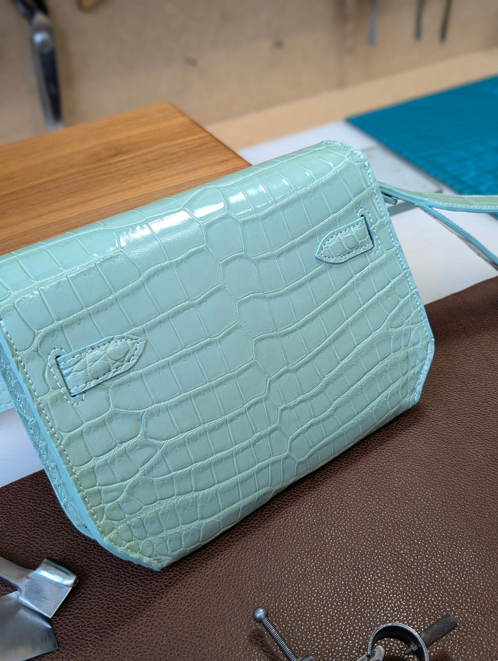 Clutch Bag - Apple Green Crocodile 20 cm - Ascot Shoes