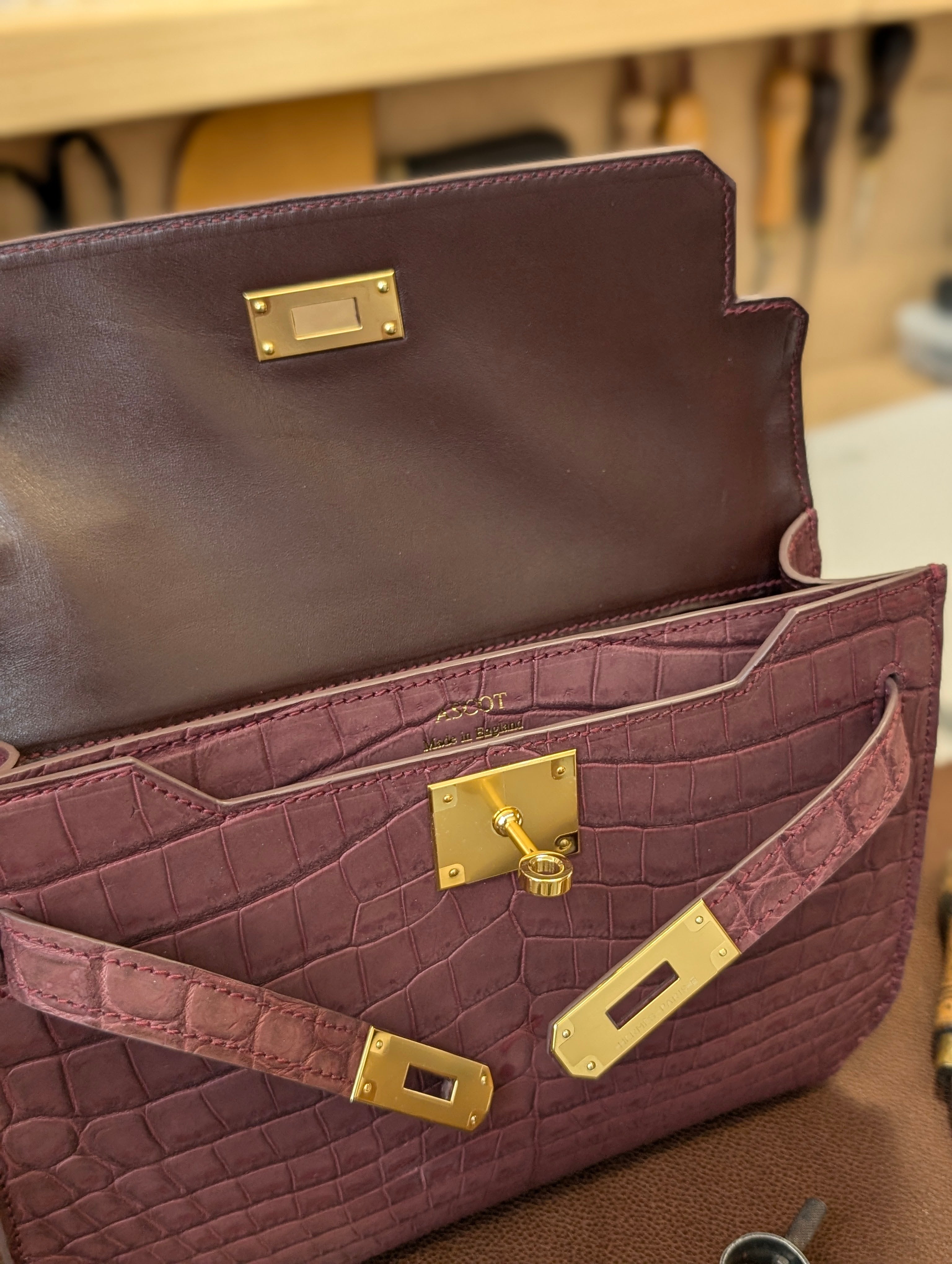 Clutch Bag - Burgundy Crocodile 25 cm - Ascot Shoes