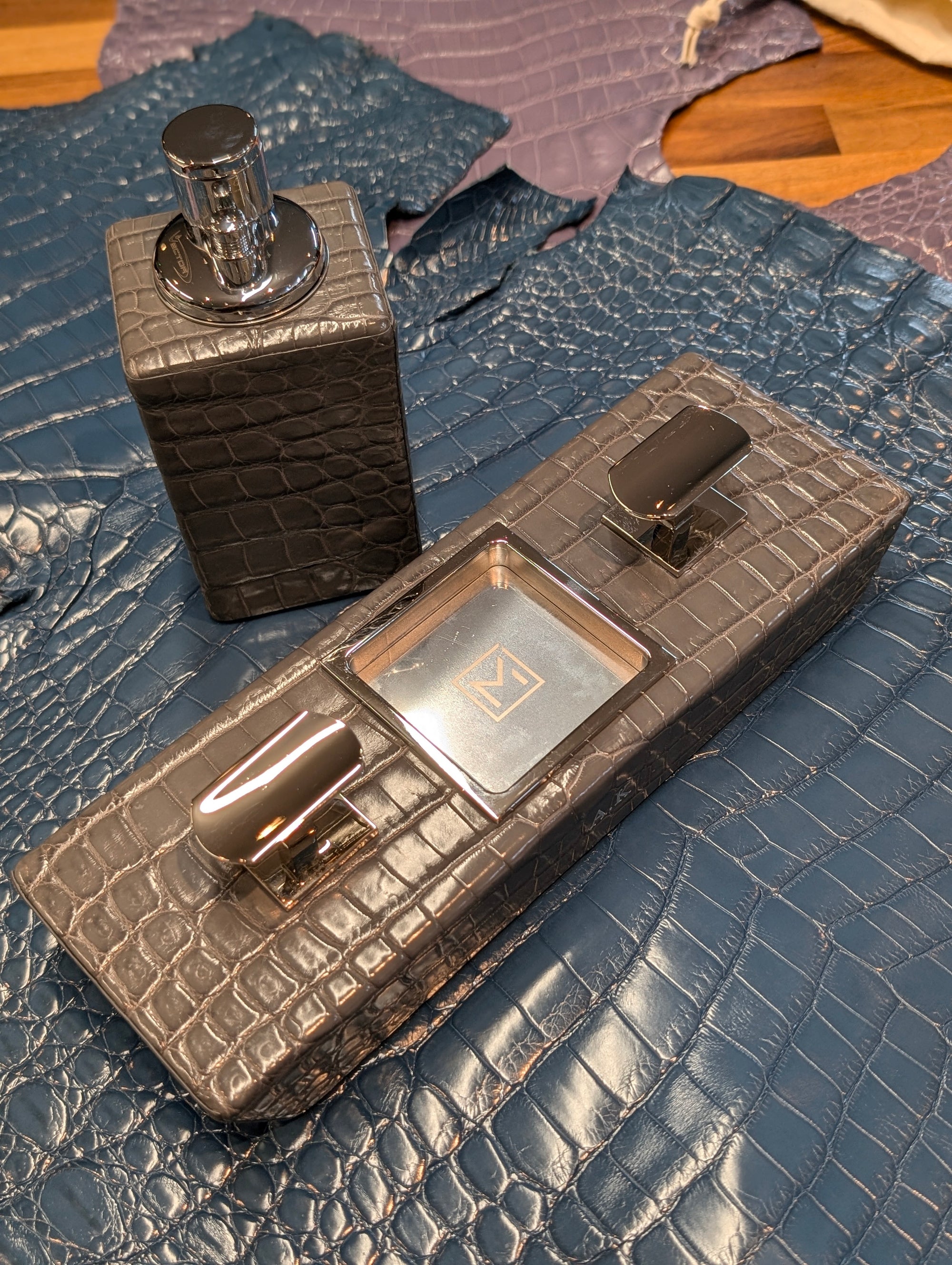 Crocodile Cigar Ashtray & Lighter Set - Grey Crocodile - Ascot Shoes