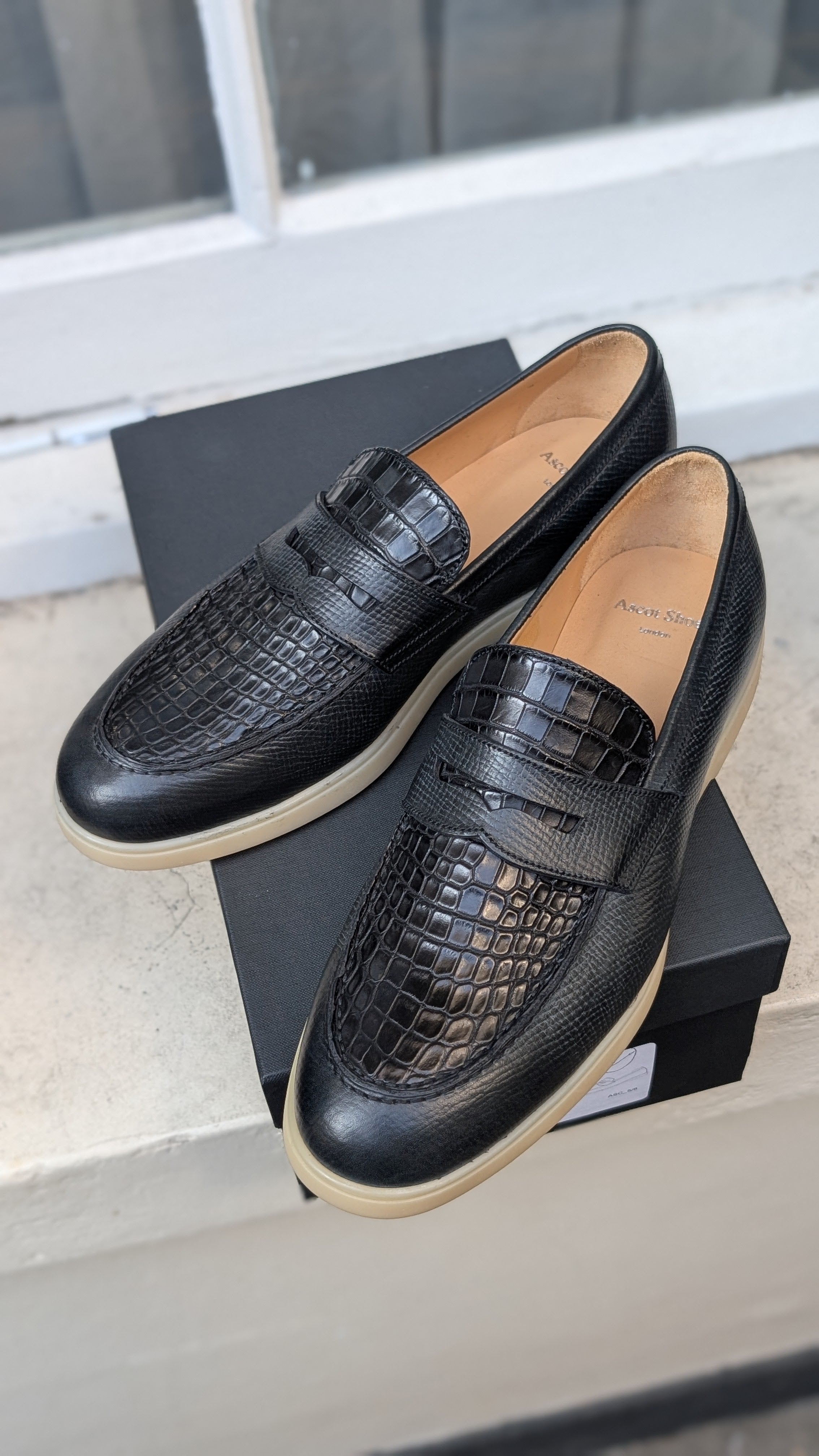 Ascot Sunseeker - Black Crocodile & Hatch Grain, UK 9 - Ascot Shoes