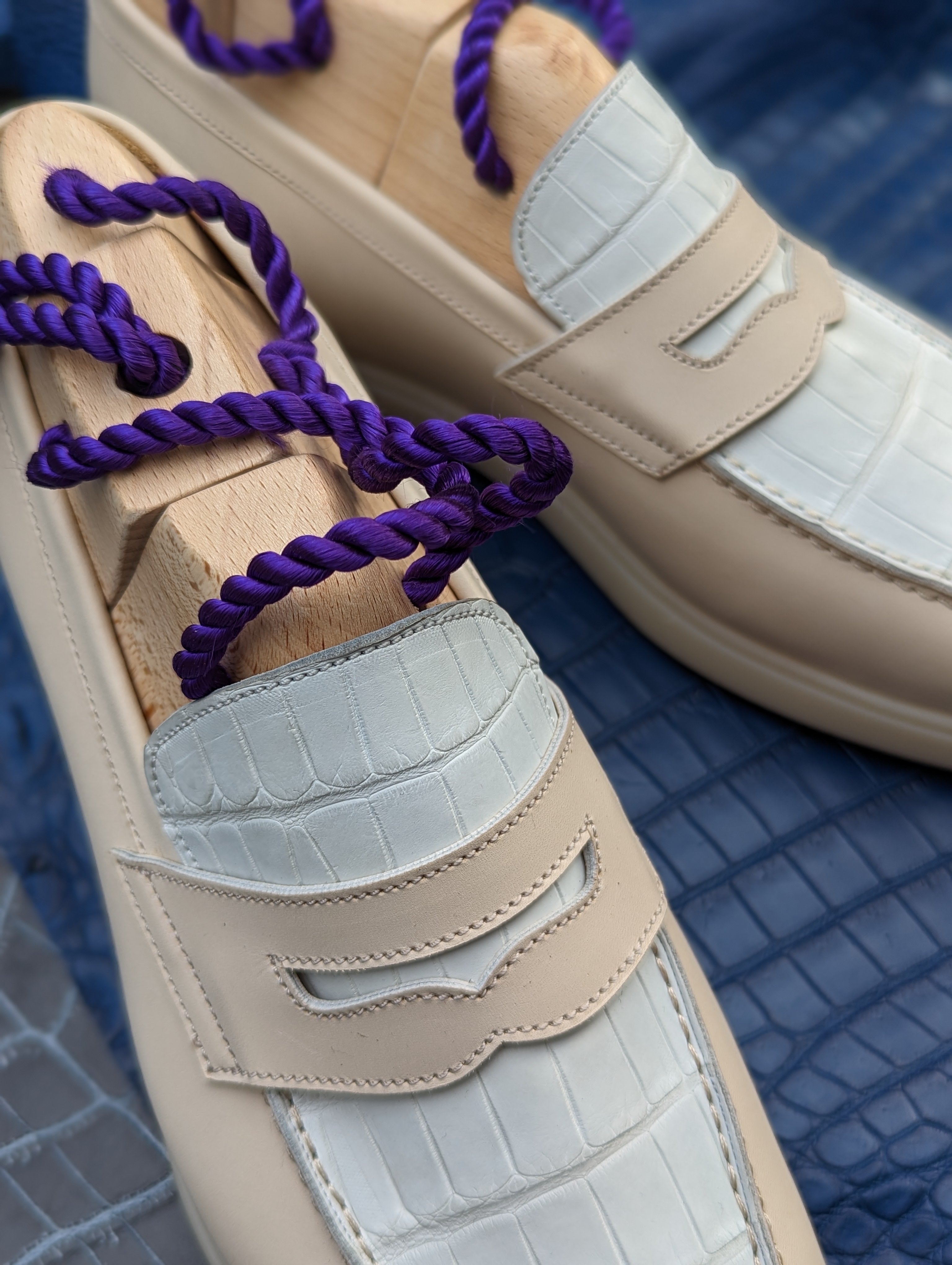 Ascot Classic Loafers - White Crocodile & Cream Leather - Ascot Shoes