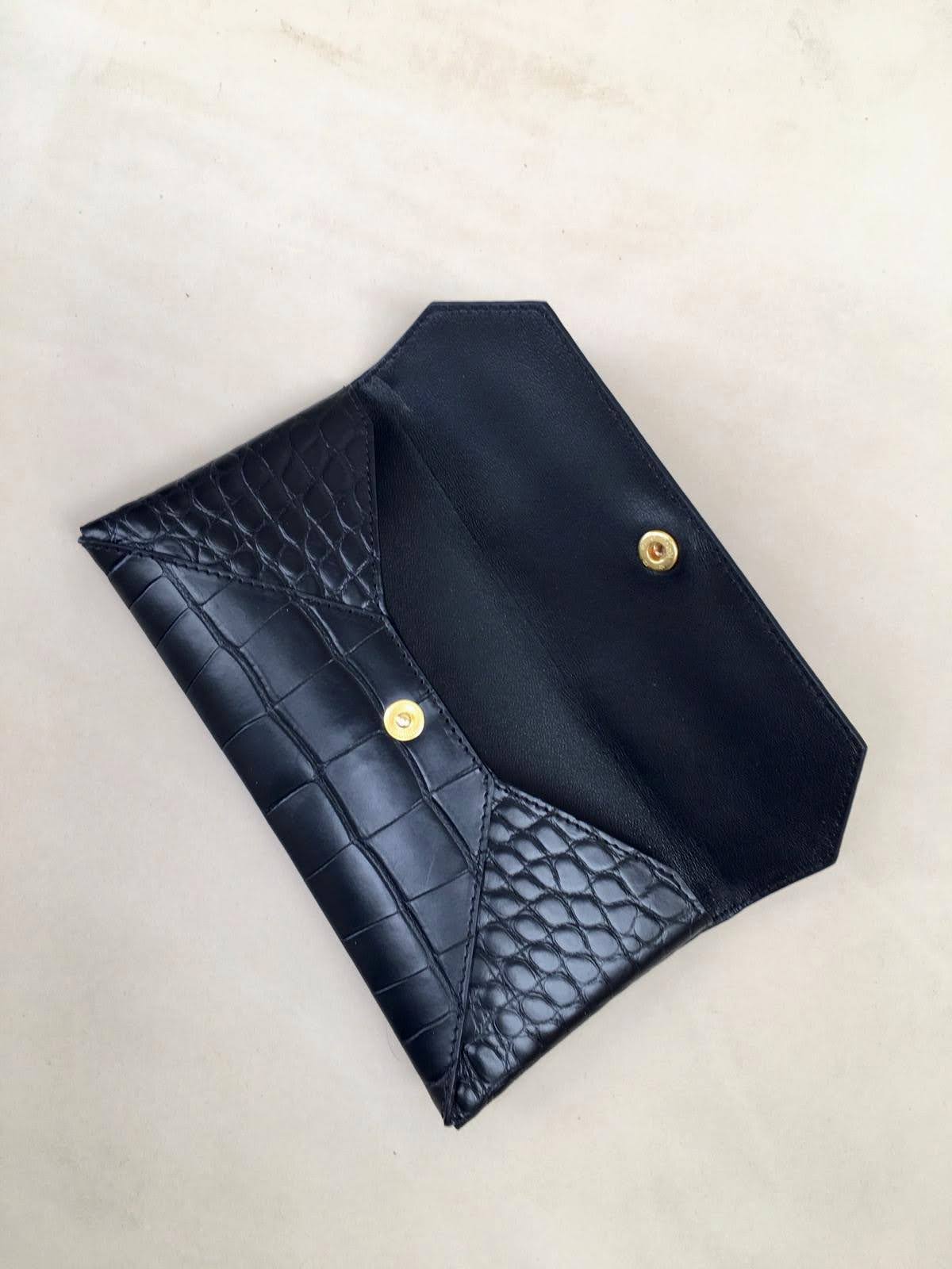 Glass Case - Black Alligator - Ascot Shoes