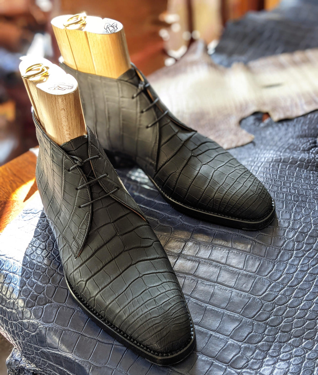 Ascot Chukka Boots - Grey Carbon Nubuck Alligator - Ascot Shoes