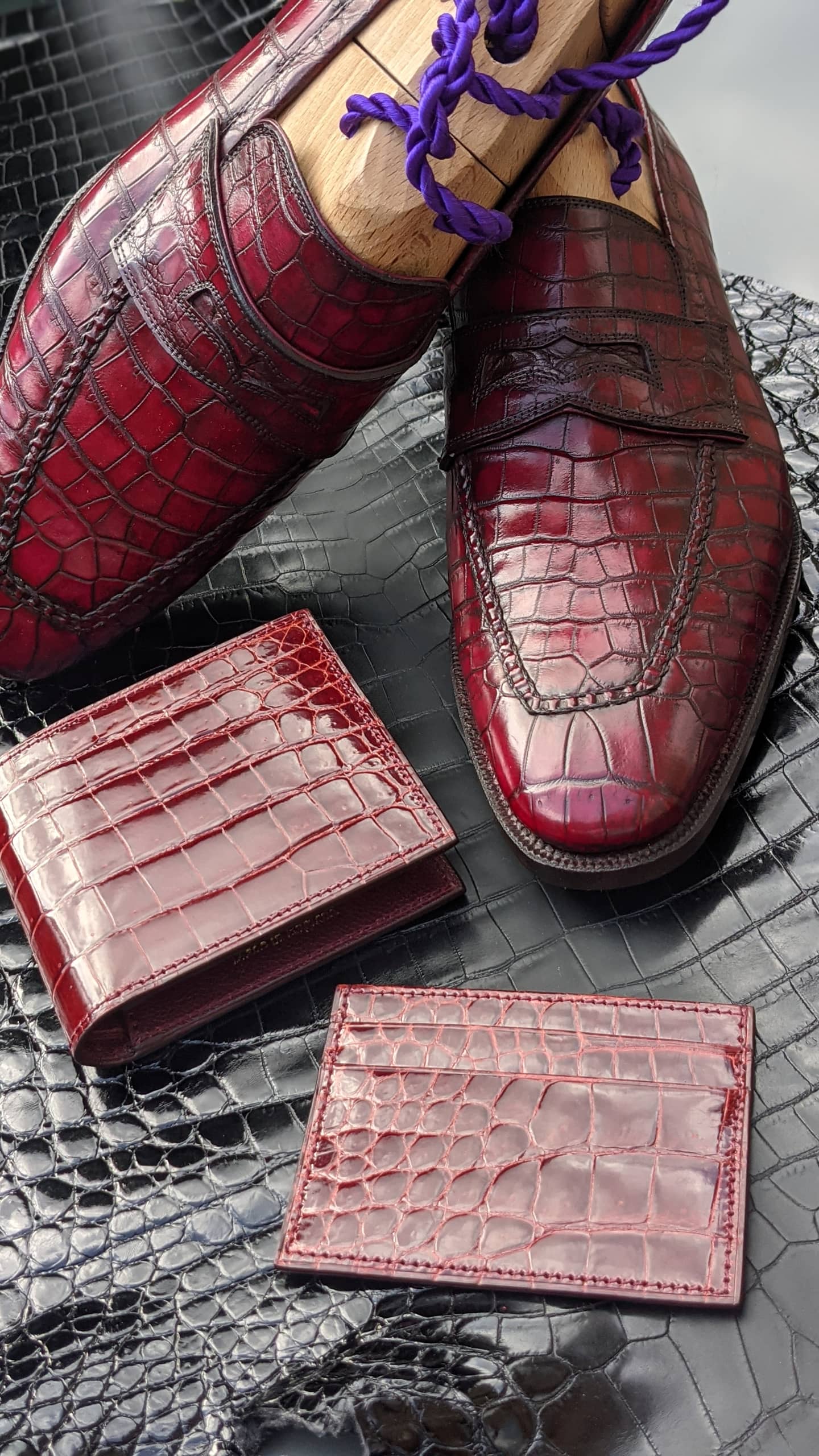 Credit Card Slip - Burgundy Crocodile - Ascot Shoes