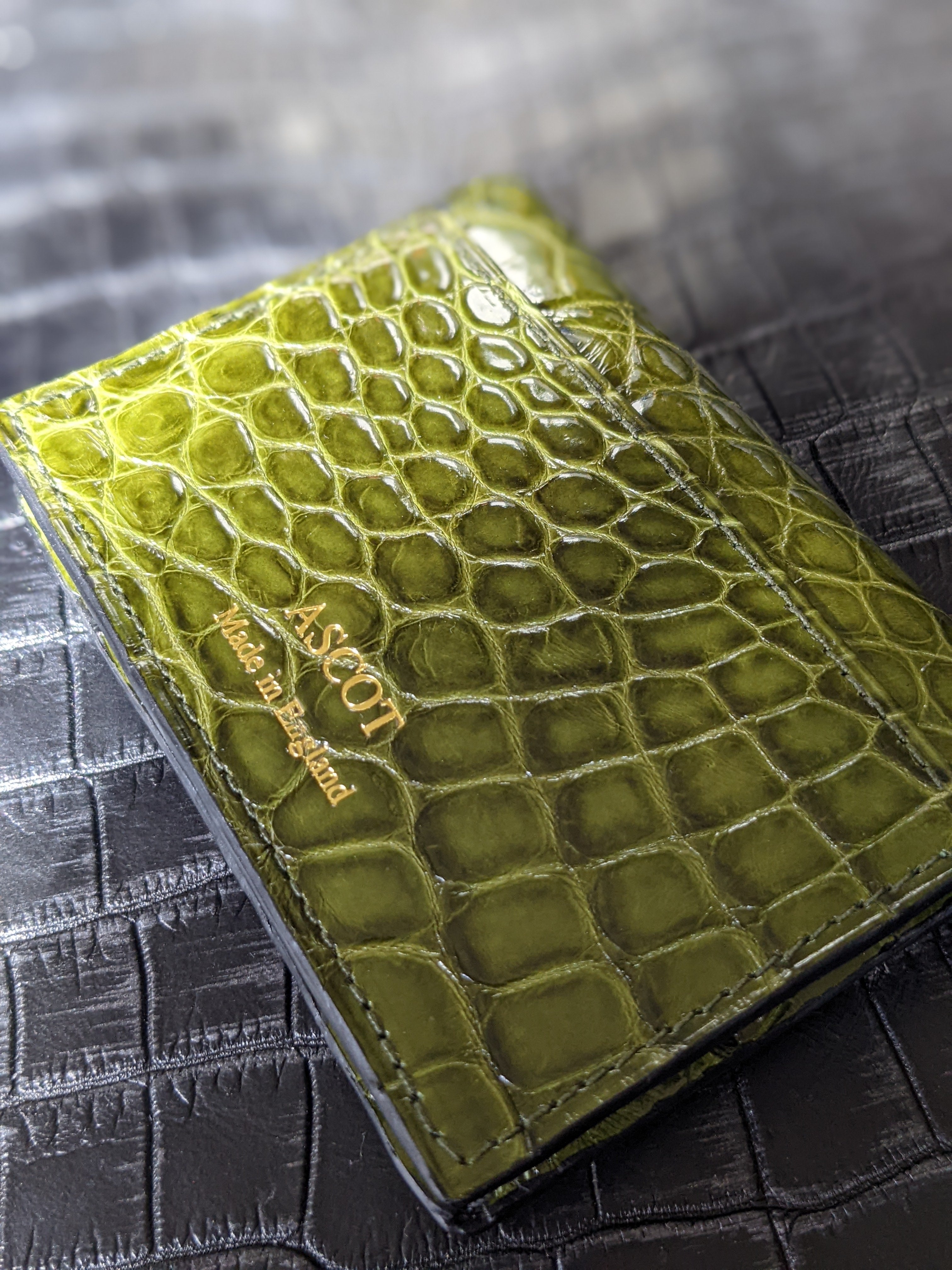 Folding Wallet - Olive Green Crocodile - Ascot Shoes